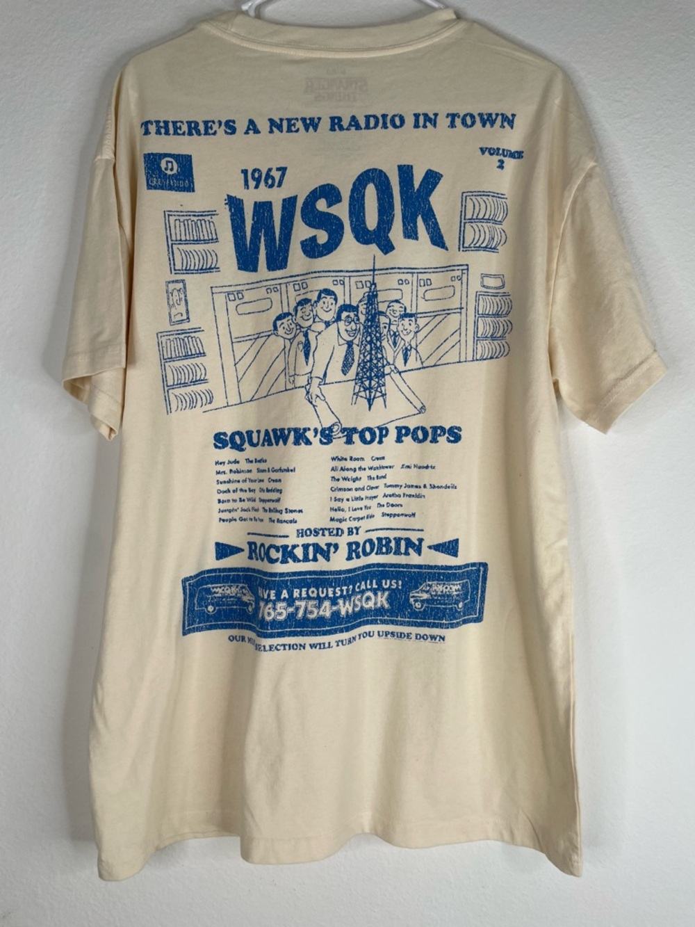 Stranger Things WSQK Radio Graphic T Shirt XL Netflix Cream Short Sleeve New